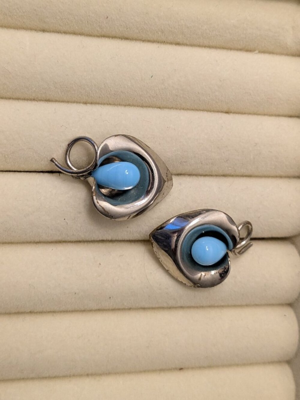 Vintage Screw Back Cala Lily Earrings